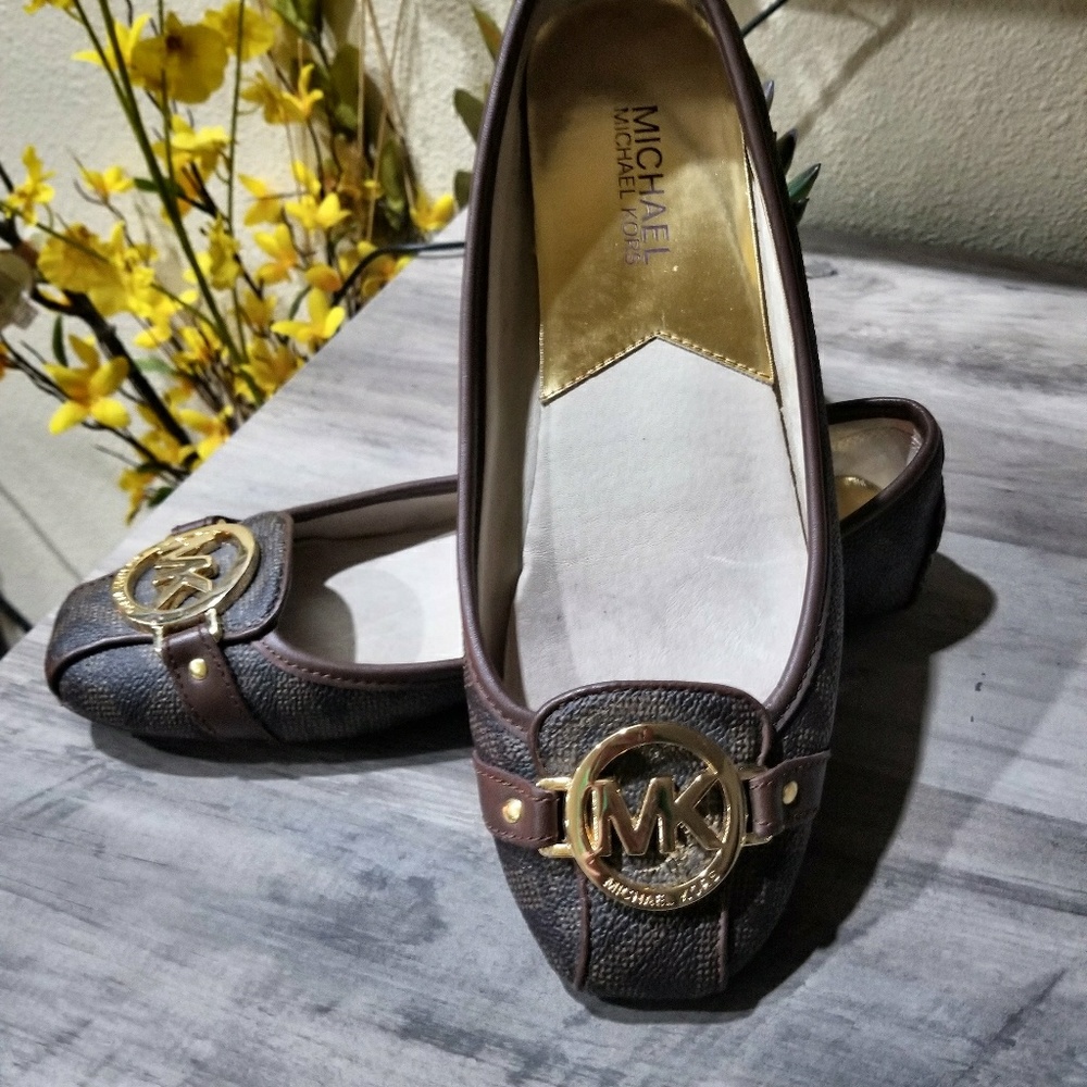 Michael Kors flats